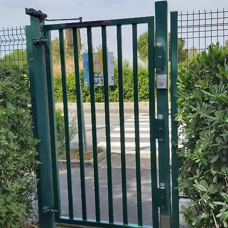 F2 A Proximite Du Village Naturiste Cap D'agde آجد