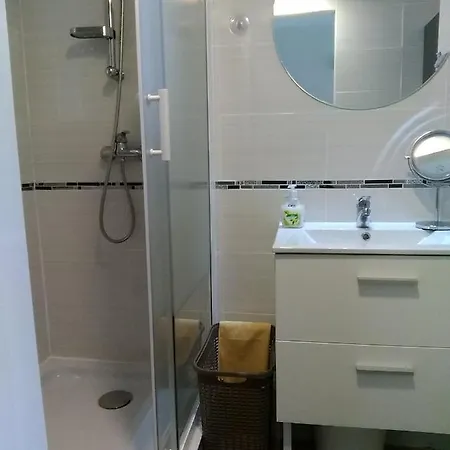 شقة F2 A Proximite Du Village Naturiste Cap D'agde آجد
